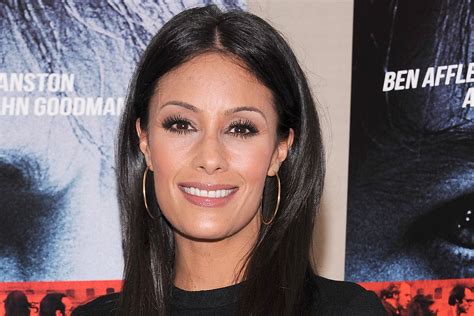 She is 50 years old as of 2020. Liz Cho busted for talking on cell, driving without ...
