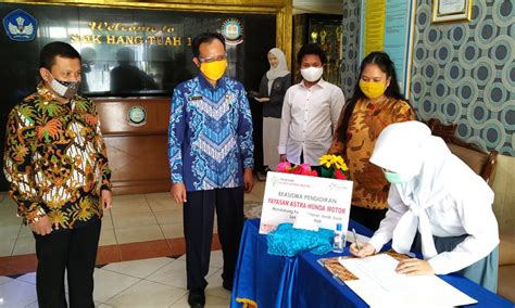 Yayasan mitsuba di cikokol, pt wiratama graha raharja, alamat pt niagatama raharja wonogiri, yayasan mitsuba yang di cikokol, kantor jasaraharja purworejo, alamat yayasan masa. Yayasan AHM Salurkan Beasiswa Pendidikan Untuk Belajar Di Masa Pandemi - All Release Indonesia