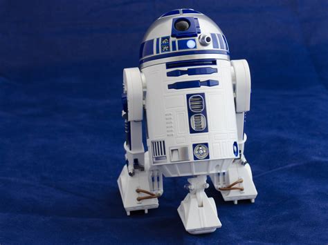 R2 D2 A Totally Awesome Robot Robotfun Robotics Classes And Parties