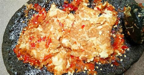 Masak bahan yg ada dikulkas dan hr ini malas bikin sambal dan kita bikin aja bahan dikulkas jd olahan balado yg pedas cussss markicua Resep Sambal Mentah Mantap : Video Dalam resep olahan sambal mentah, kencur berperan ...