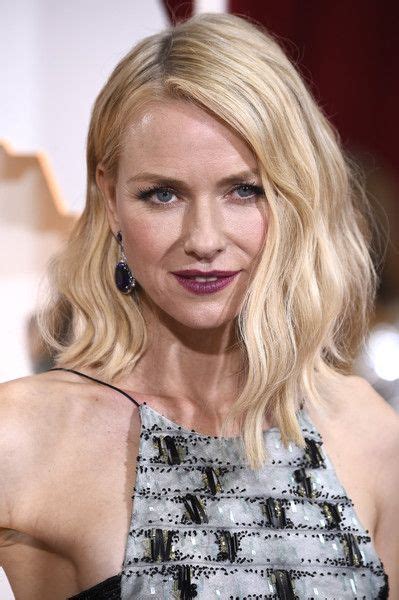 Naomi Watts Asymmetrical Cut Naomi Watts Looked Trendy And Chic With