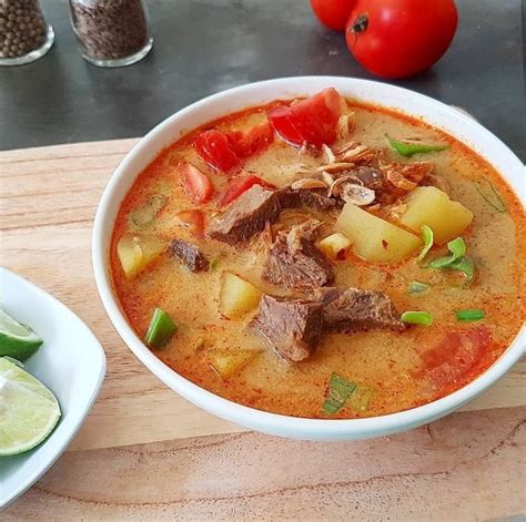 Soto Betawi Jakarta Beef Soup Recipe Recipeguru