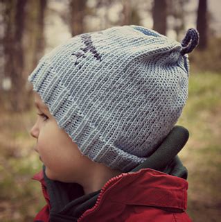 You can adjust your chart layout for knitting flat, in the round, corner to corner, machine knitting and even left handed. Ravelry: The Airplane Beanie pattern by North Star Knits