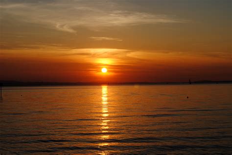 Beautiful sarasota sunset on lido key beach. Beautiful sunset on beach public domain free photos for download 3872x2592 1.89MB