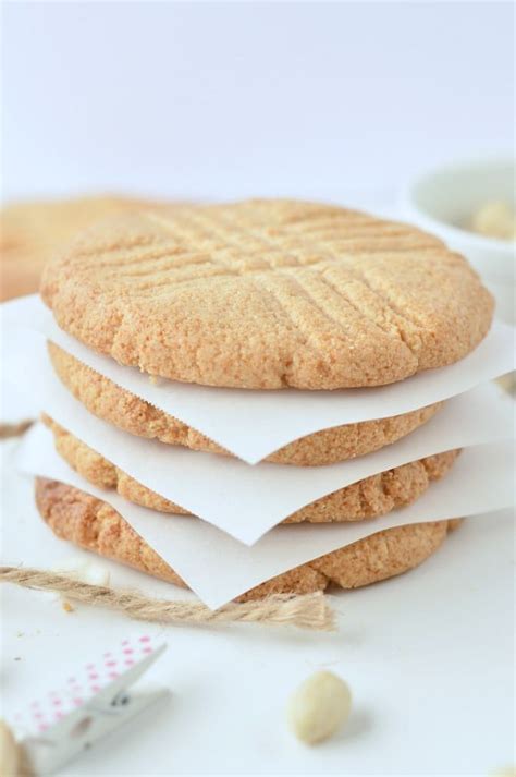 Only 1.4 net carbohydrates each:almond flour peanut butter cookies. low carb peanut butter cookies almond flour