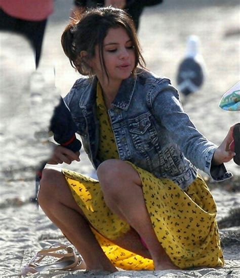 Selena Gomez The Queen Of Upskirts Protothemanews