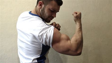 Flexvidstore ♥amazing Flexing Show With Handsome Big Muscle Boy Youtube