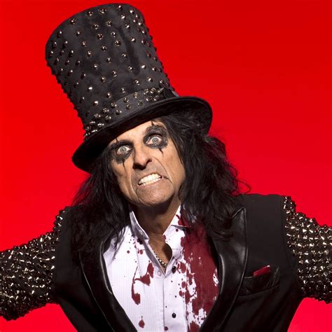 charitybuzz-meet-alice-cooper-with-2-tickets-and-meet-greet-pas-lot-809005