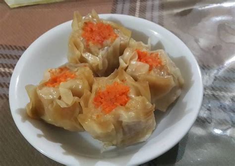 Sudah berkali kali aku bikin,rataberhasil,gampang kok insyaallah. Resep Cara Membuat Dimsum Udang yang Lezat dan NIkmat
