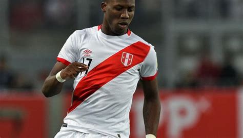 La salida de luis advíncula tras cumplir un año de su llegada a rosario, corresponde al alto precio que solicita el burssaspor de turquía para extender el préstamo del jugador peruano. Luis Advíncula jugará en el Newell's Old Boys de Argentina ...
