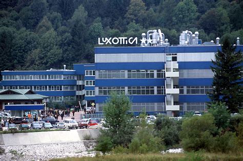 Luxottica, premio record ai dipendenti: elargiti 32 milioni in totale
