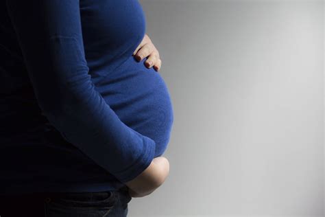 Pregnancy and Smoking - Everyone Health Sandwell