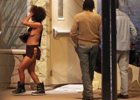 Halle Berry Topless 18 Photos Video Thefappening