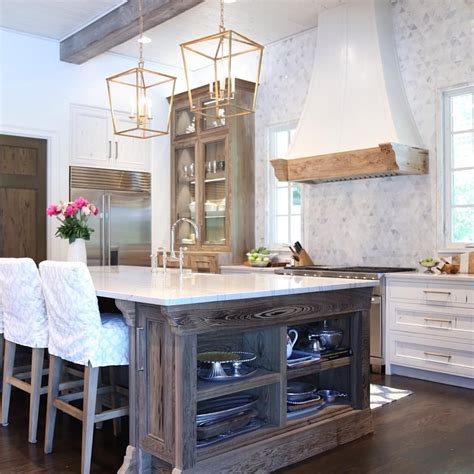 10 White Kitchen With Wood Accents Decoomo