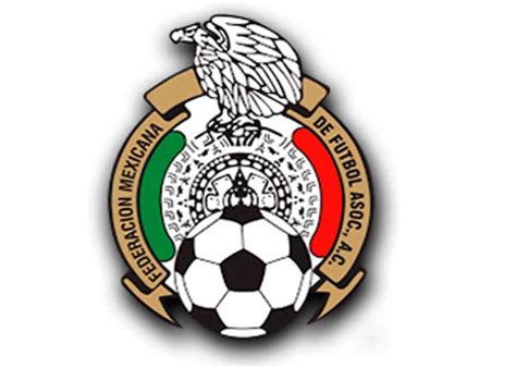 Me parece que su estabilidad en el betis ha contribuido a que se transforme en un jugador muy confiable, muy. Cuando juega el Tri, ¡baja la delincuencia!