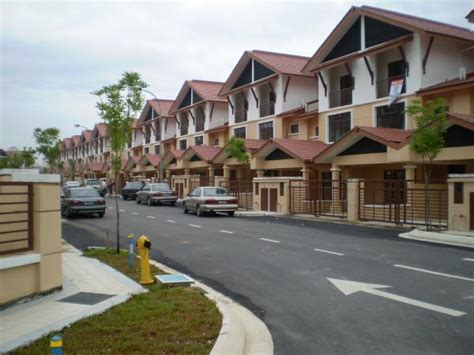 Bukit jalil is an affluent suburb in kuala lumpur, malaysia. Mutiara Bukit Jalil - Kuala Lumpur
