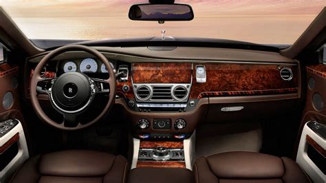 20 Luxurious And Elegant Interior Photos Of Rolls Royce