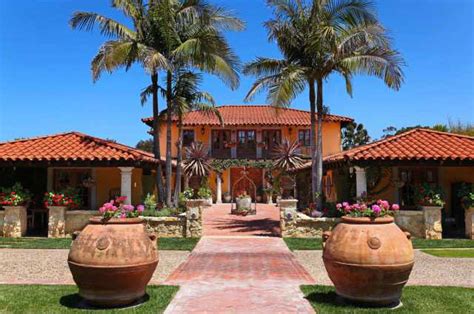 This fabulous hacienda just outside san miguel de allende in central mexico was a collaboration between david howell design and the owner. Spanish Hacienda Style House Plans | HomeDesignPictures