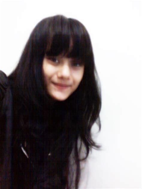 Dalam instagram miliknya, dinda hauw mengunggah momen saat mengendarai sepeda motor tersebut. lizasnov: the teen idol