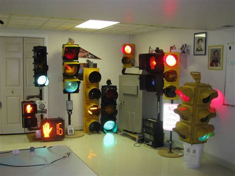 Prendas de alta calidad, en material, costura y diseños exclusivos; The Signal Fan Chronicles