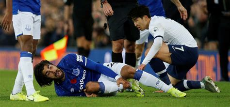 Video Of Doctor Readjusting Andre Gomes Ankle After Horrific Injury Is