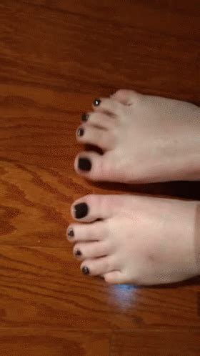 Toes Feet Toes Feet Happy Feet Discover Share GIFs