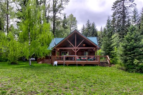 Enjoy our resort campground and our amenities even if you don't have an rv by staying in one of our cabin rentals located in arizona, alaska & washington. Cabin Rental near Kachess Lake in Washington