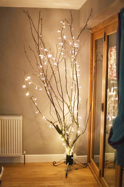 See more ideas about christmas lights, decorating with christmas lights, christmas light installation. 21 Ideas para iluminar tu casa con series de luces