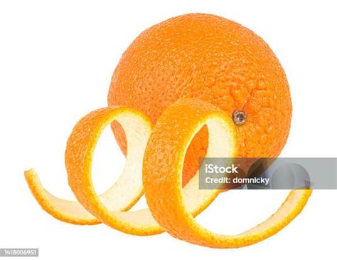 Photo Libre De Droit De Fruit Orange Avec Écorce Dorange Isolé Sur Fond