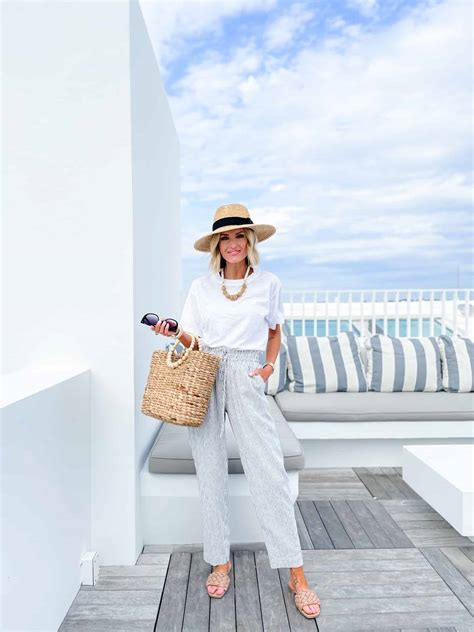 15 Outfit Ideas For Your Next Beach Vacation Loverly Grey