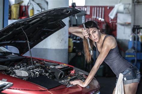 Girl Mechanics Sexy Mechanics Woman Mechanic