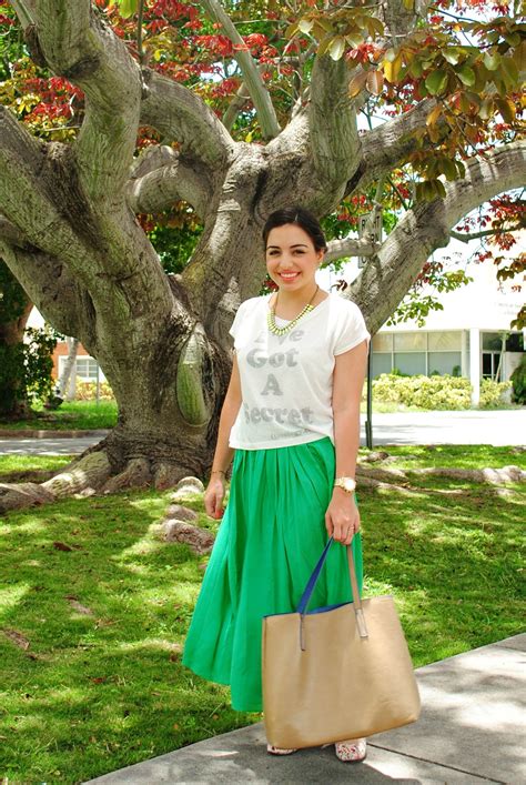 Maxi Skirt Graphic Tee Statement Necklace Large Bag Maxi Skirt