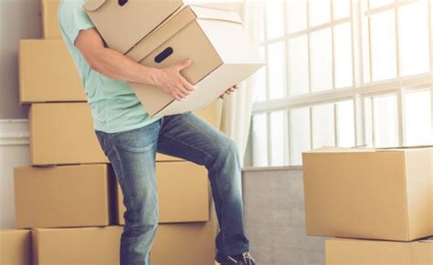 The Dos And Donts For Handling Heavy Boxes Cube Self Storage