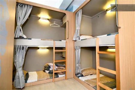 Pin By Jorge Villagómez On Transeúnte Dorm Room Layouts Hostels Design Bunk Beds