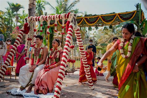 An Intimate Iyengar Tamil Brahmin Wedding With All Rituals At A Farm House In Bangalore — 1plus1