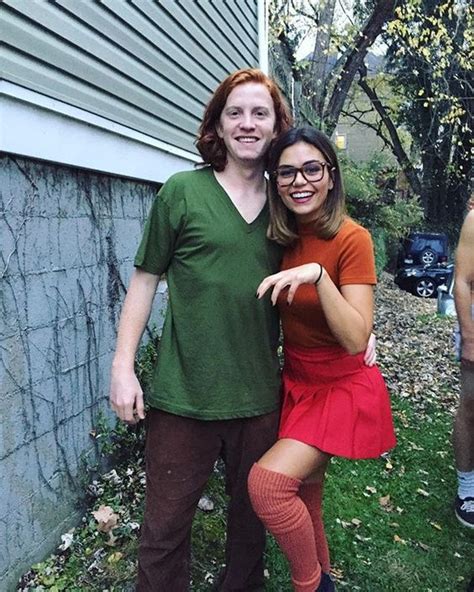Diy Scooby Doo Shaggy And Velma Halloween Couple Costume Idea Couples Halloween Cute Couple