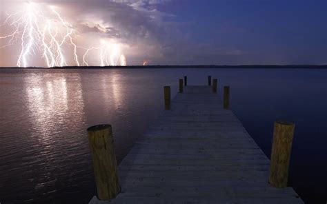 Lightning Storm Over The Ocean Pictures Of Lightning Lightning