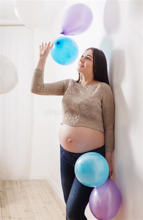 Pregnant Happy Women With Balloons Indoor Stock Image Image Of Care Home 113627627