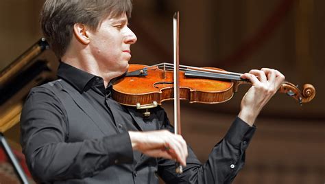 Violinist Joshua Bell Exhibits Winning Musical Charisma