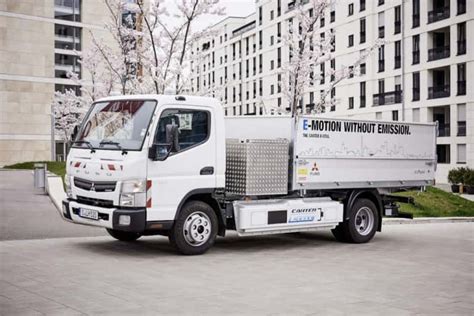 Daimler Launches New Test Fleet Of Fuso Canter E Cell Electric Trucks