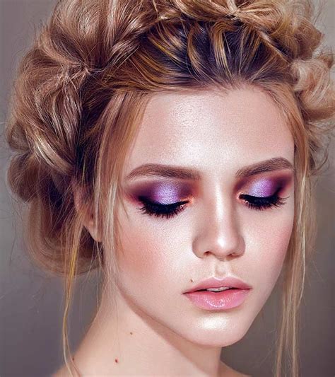 How To Do Halo Eye Makeup Fall Makeup Trend Makeup Trends Makeup