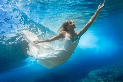 Underwater Wedding Photos Polka Dot Bride