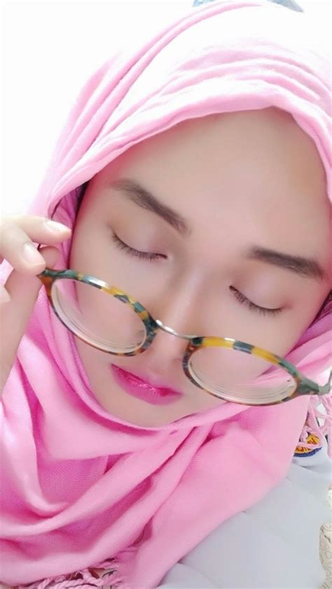 Hijab vape trick by zeze zenny. Pin oleh ALziaN di Girls | Kecantikan, Gadis baik, Jilbab ...