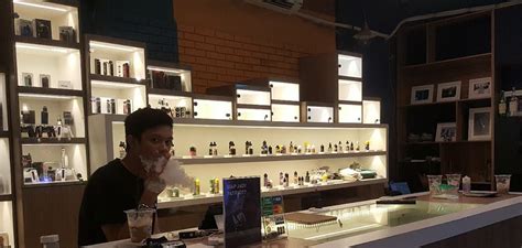 Experience cstyle indonesia vape bar our story began in 2014 with the opening of the this is not paid ads all video review made by indonesia vape store come to our offline store at. Liquid 15 Mililiter, Dimensi Ekonomis yang Berbeda - Vape ...