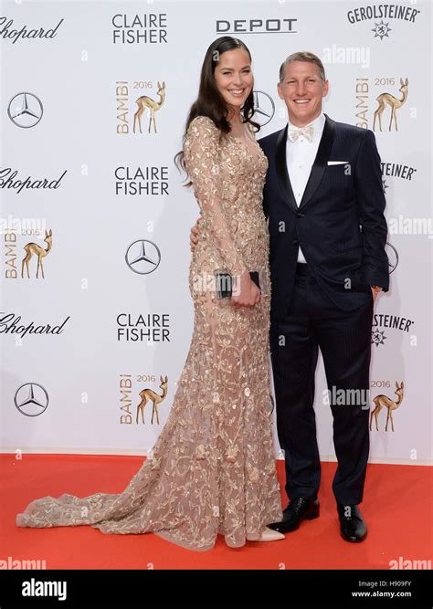 Berlin Germany 17th Nov 2016 Bastian Schweinsteiger And His Wife Ana Ivanovic Arrive To The