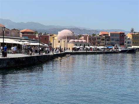 Work-Life Harmony in Crete: Guide for Remote Professionals