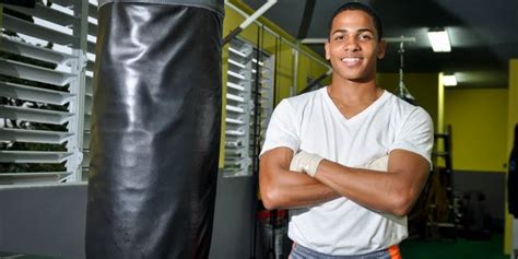 La pelea completa de felix el diamante verdejo vs manuel rey rojas de enero 18, 2020. El boricua Félix Verdejo tiene a Wilfredo Gómez en su ...