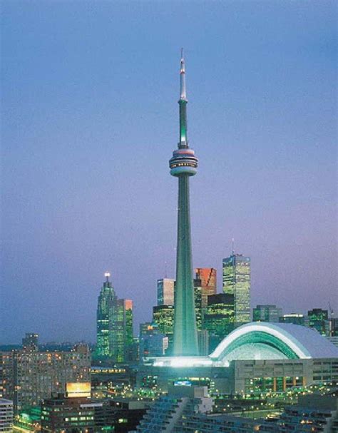 Canada's national tower #mycntower to allow us to repost www.cntower.ca/social / tour nationale du canada #mycntower pour nous permettre de republier. World Beautiful Landmarks: CN Tower - Toronto - Canada