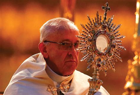 pope francis eucharist is reminder of god s love