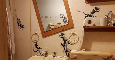Latest news and photos about the street artist banksy. Banksy rivela il suo ultimo lavoro su Instagram: "Mia ...